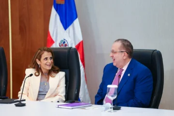 Magín Díaz se reúne con líderes empresariales para fortalecer la confianza y el crecimiento económico