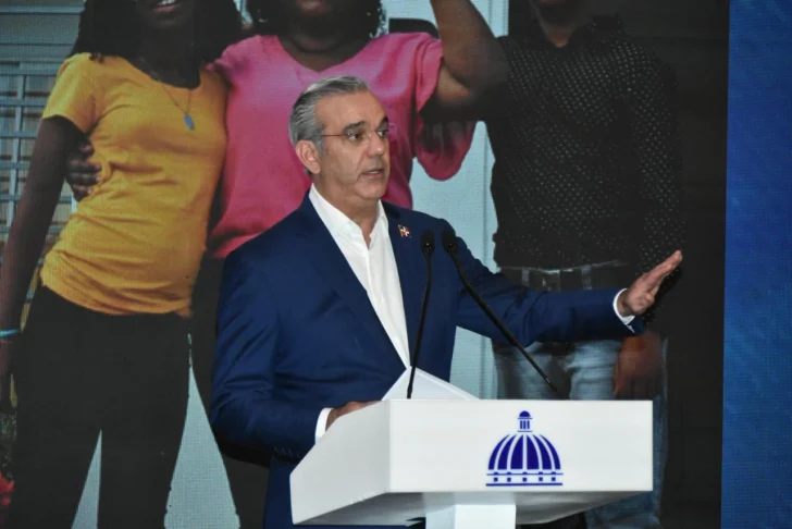 Abinader afirma que el déficit de las Edes es el 'mayor reto' de su Gobierno