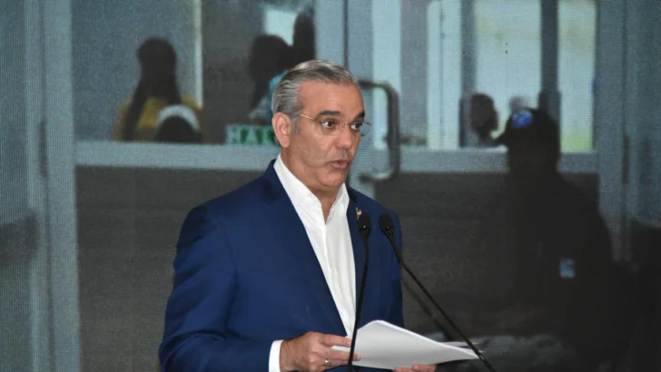 Abinader emite decreto 461-25 con nuevas designaciones en su gabinete
