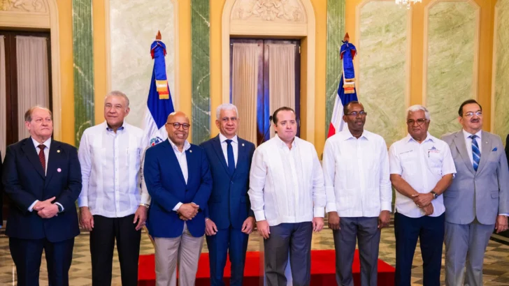Promulgan Ley 82-25 que fortalece el Plan Nacional de Titulación
