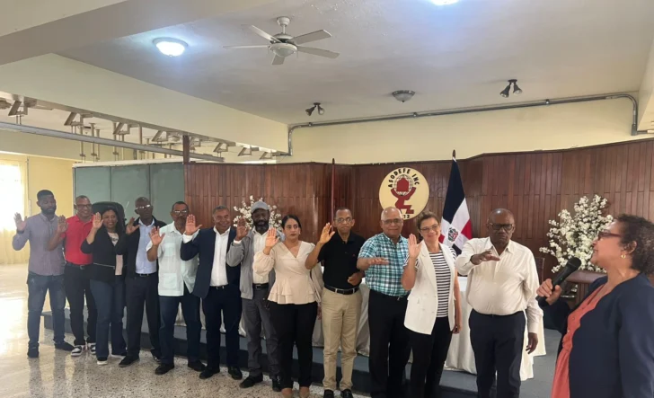 Menegildo De La Rosa es el nuevo presidente de la Corriente Magisterial «Juan Pablo Duarte» Menegildo De La Rosa es el nuevo presidente de la Corriente Magisterial «Juan Pablo Duarte»