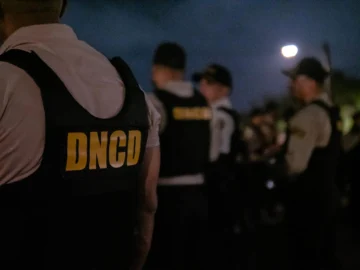 Autoridades arrestan 12 personas y confiscan más de 6,000 gramos en el D.N.