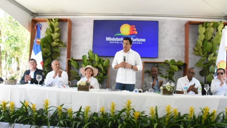 Inician trabajos de remozamiento playa Linda en Nizao