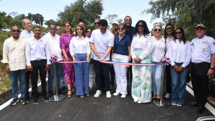Inauguran reconstrucción de calles en municipio de Sosúa