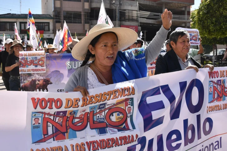 Gobierno de Bolivia dice priorizó elecciones antes que captura de Evo Morales