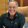 El magnate cubano que desafía a Trump con incendiarios mensajes en vallas publicitarias en Miami