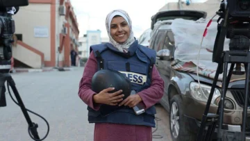 'Hazme sentir orgullosa': el mensaje a su hijo de una reportera del grupo de periodistas muertos en un doble ataque de Israel al hospital Nasser en Gaza