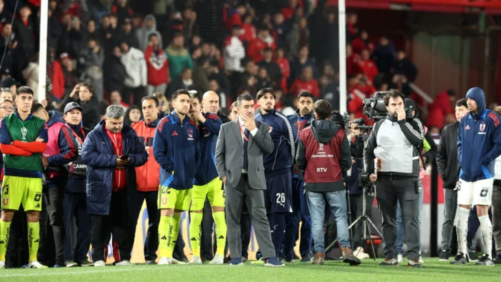 Batalla campal en un estadio argentino: la violencia en el fútbol bajo la lupa de un experto