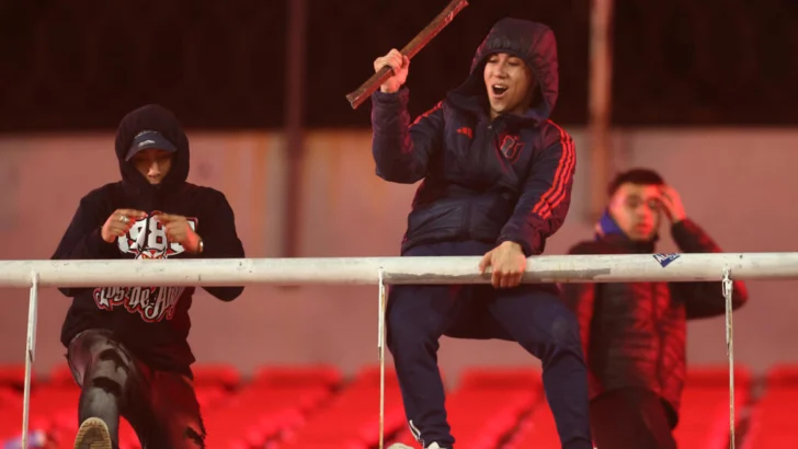 Argentina: 10 heridos y 90 detenidos en partido de Independiente-U de Chile