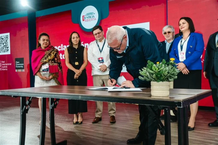 Asumen compromiso internacional con democracia y transparencia en el sector justicia Asumen compromiso internacional con democracia y transparencia en el sector justicia