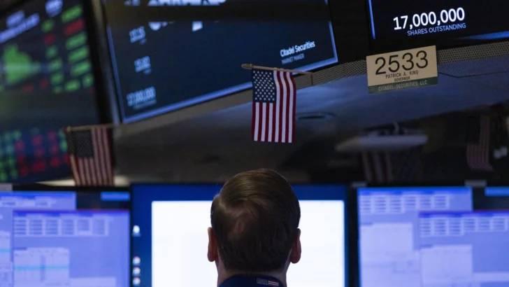 Wall Street cierra en verde con el S&P 500 en un nuevo máximo histórico Wall Street cierra en verde con el S&P 500 en un nuevo máximo histórico