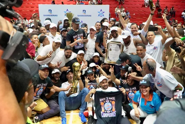 Los Titanes logran bicampeonato con barrida ante Metros