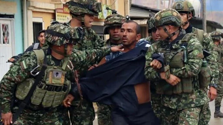 El Ejército de Colombia anuncia la liberación de 27 de los 72 soldados retenidos en el Cauca