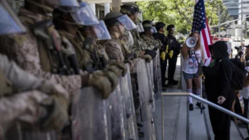 Trump redobla las medidas antimigratorias: ¿lucha contra el crimen o giro autoritario?