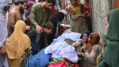 Sube a más de 1.400 cifra de muertos tras terremoto en Afganistán; nuevo sismo de 5,5 sacude el este del país