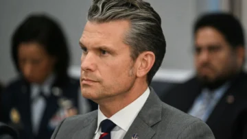Trump y Hegseth se dirigirán a los principales comandantes de EE. UU. en reunión presencial
