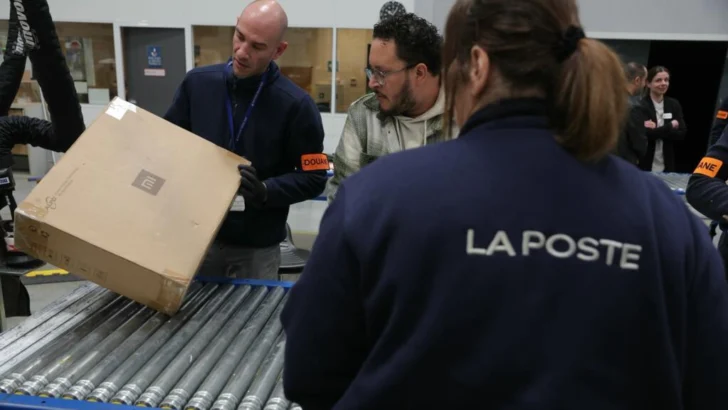 Un total de 88 operadores postales frenan envíos a EE. UU. tras nuevas reglas aduaneras