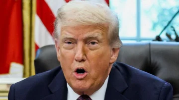 Trump afirma que EE.UU. atacó una segunda embarcación cargada con drogas procedente de Venezuela y que murieron 3 personas