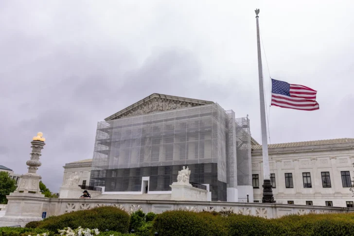 Supremo avala redadas de ICE en California y desata alerta por “perfilamiento racial”