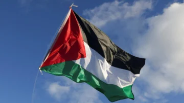 El Gobierno francés se opone al izado de banderas palestinas en alcaldías el 22 de septiembre