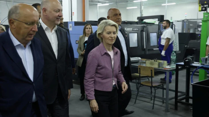 Sospechan que Rusia bloqueó GPS de avión en el que viajaba Ursula von der Leyen