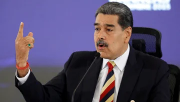 Maduro afirma que EE. UU. quiere gratis el crudo venezolano, mientras el mundo reacciona a despliegue en el Caribe