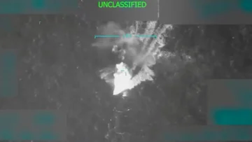 Versión de que la lancha destruida por Trump había cambiado su rumbo abre más dudas sobre el operativo