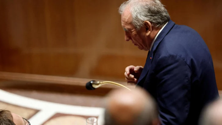 Tras la caída de François Bayrou, ¿cuáles son los posibles escenarios políticos en Francia?