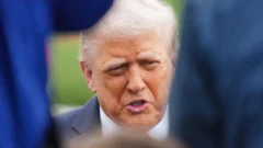 Trump anuncia que designará al movimiento Antifa como 