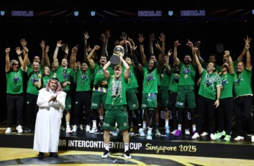 El Unicaja remonta y gana la Intercontinental, undécimo título de su historia