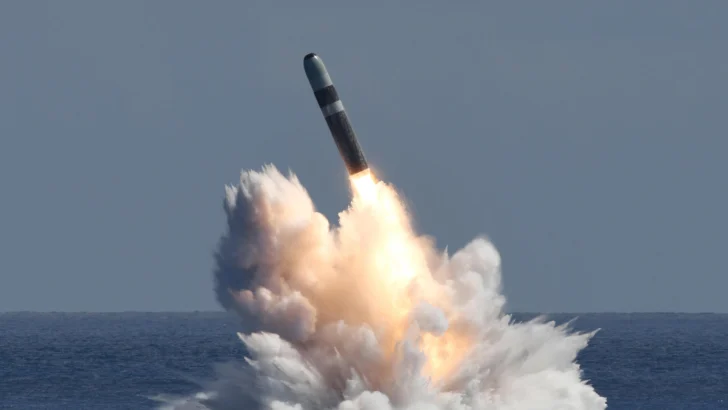 EEUU prueba misiles de largo alcance desde Florida en plena tensión con Venezuela