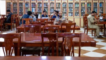 El Talibán prohíbe los libros escritos por mujeres en las universidades de Afganistán