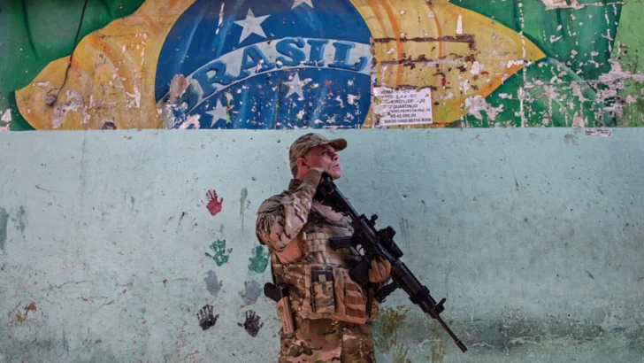 Los legisladores de Rio de Janeiro aprueban primas para policías que maten a criminales
