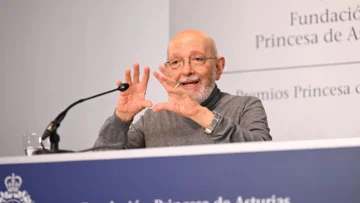 'Una cosa es que la muerte en México se represente en toda una serie de aspectos y otra es pensar que el mexicano es muy macho y reta a la muerte'