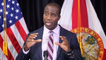 Joseph Ladapo, el responsable de salud de Florida que quiere que su estado sea el primero de EE.UU. en acabar con las vacunas obligatorias