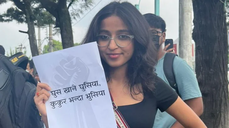'Los políticos se enriquecen mientras sufrimos, por eso ayudé a tumbar al gobierno de Nepal en 48 horas'