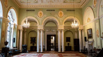 Cómo es el centenario edificio de Londres que guarda 400.000 lingotes de oro, incluyendo numerosos que pertenecen a Venezuela y están en disputa con Reino Unido