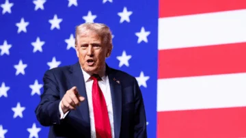 'Estamos sufriendo una invasión interna': Trump justifica ante los altos mandos del ejército de EE.UU. el despliegue de tropas dentro de su país 'Estamos sufriendo una invasión interna': Trump justifica ante los altos mandos del ejército de EE.UU. el despliegue de tropas dentro de su país