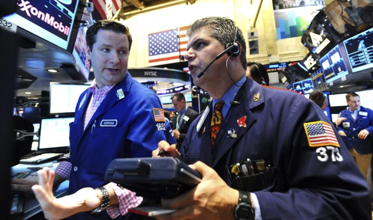 Wall Street cierra mixto en la mejor sesión de la historia de Oracle desde 1992