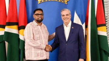 Abinader felicita al presidente de Guyana por su reelección