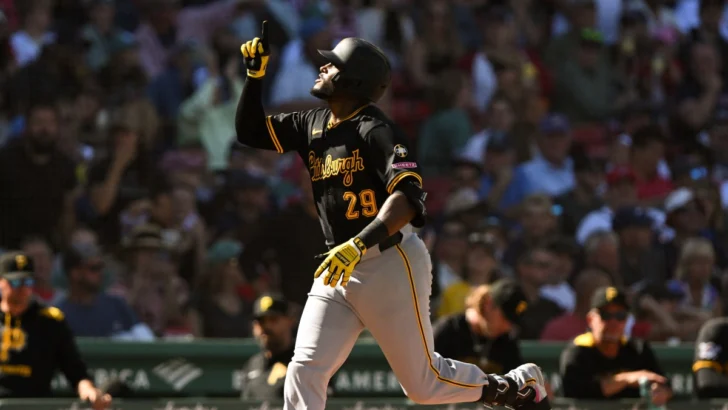 HR de Canario da la victoria a los Piratas ante los Dodgers
