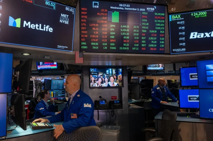 Wall Street cierra en verde, con el mercado pendiente de datos sobre inflación en EEUU