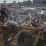 La escasez de sanitarios en Gaza, gran problema en los campamentos de desplazados