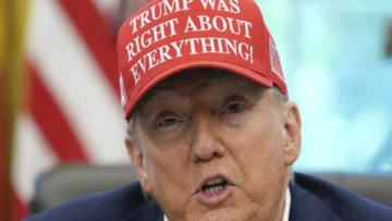 Donald Trump intensifica su retórica belicosa y amenaza con una 