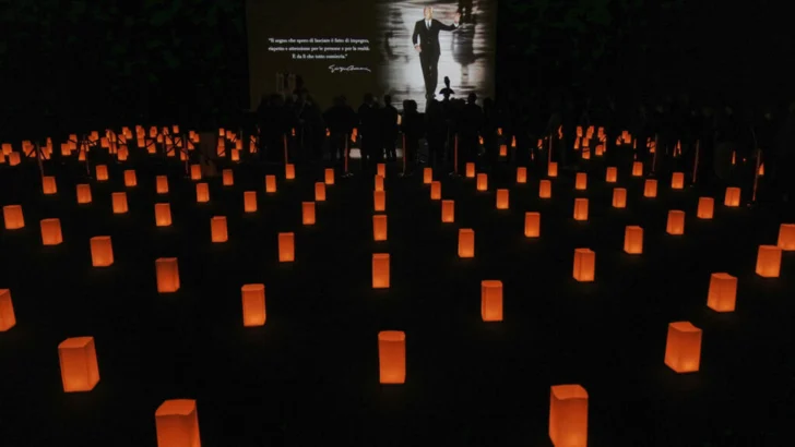 Multitudinario homenaje en Milán al diseñador Giorgio Armani