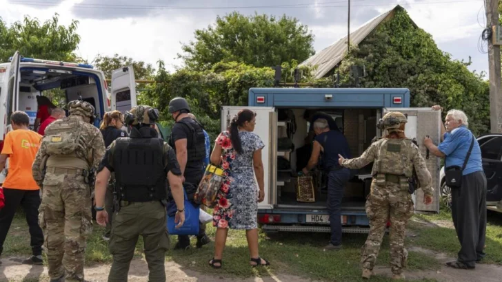 Evacuación de localidades cercanas al frente, al este de Ucrania