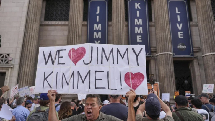 Suspensión de Jimmy Kimmel: estudiantes deploran la decisión del canal ABC