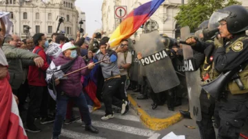 Disturbios y varios heridos en protestas en Perú contra Dina Boluarte Disturbios y varios heridos en protestas en Perú contra Dina Boluarte