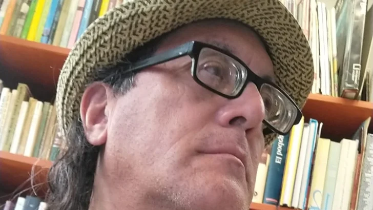 Poeta invitado: Alberto Martínez-Márquez Poeta invitado: Alberto Martínez-Márquez