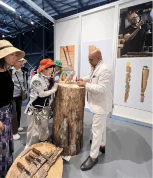 Juan Trinidad inicia gira en Japón por primera vez y representa el arte dominicano en Expo 2025 Osaka